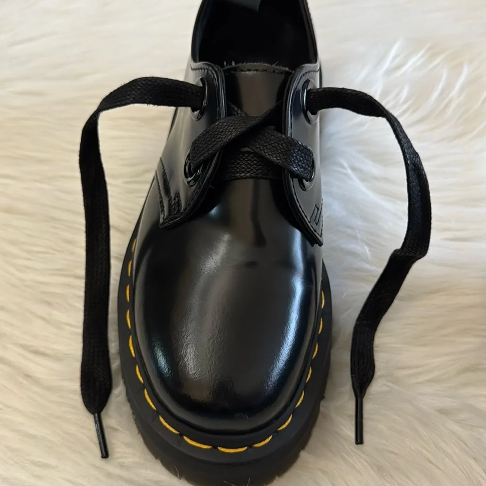 Dr. Martens Women’s Holly Platform Oxford Leather Black Size 5